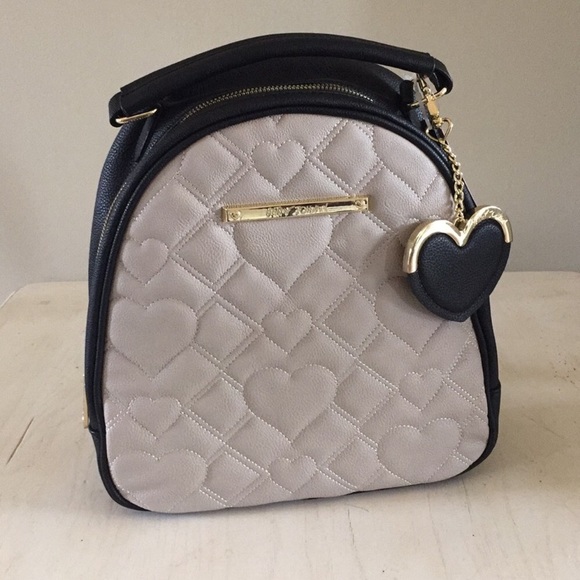 (Betsey Johnson) Quilted heart dome backpack - Picture 1 of 6